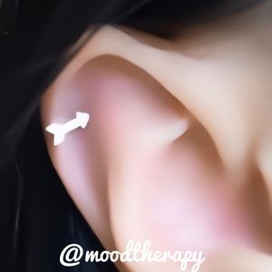 1PC - 925 Sterling Silver Arrow Cartilage Stud Earring Upper Ear Helix Tragus